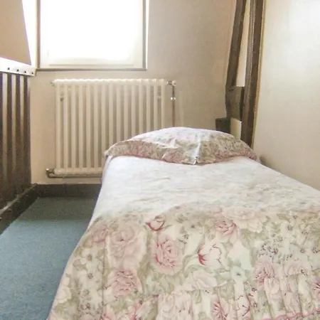 Beautiful In W/ 3 Bedrooms
